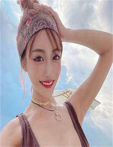 新名片见证科技创新中国高度-美女扣b